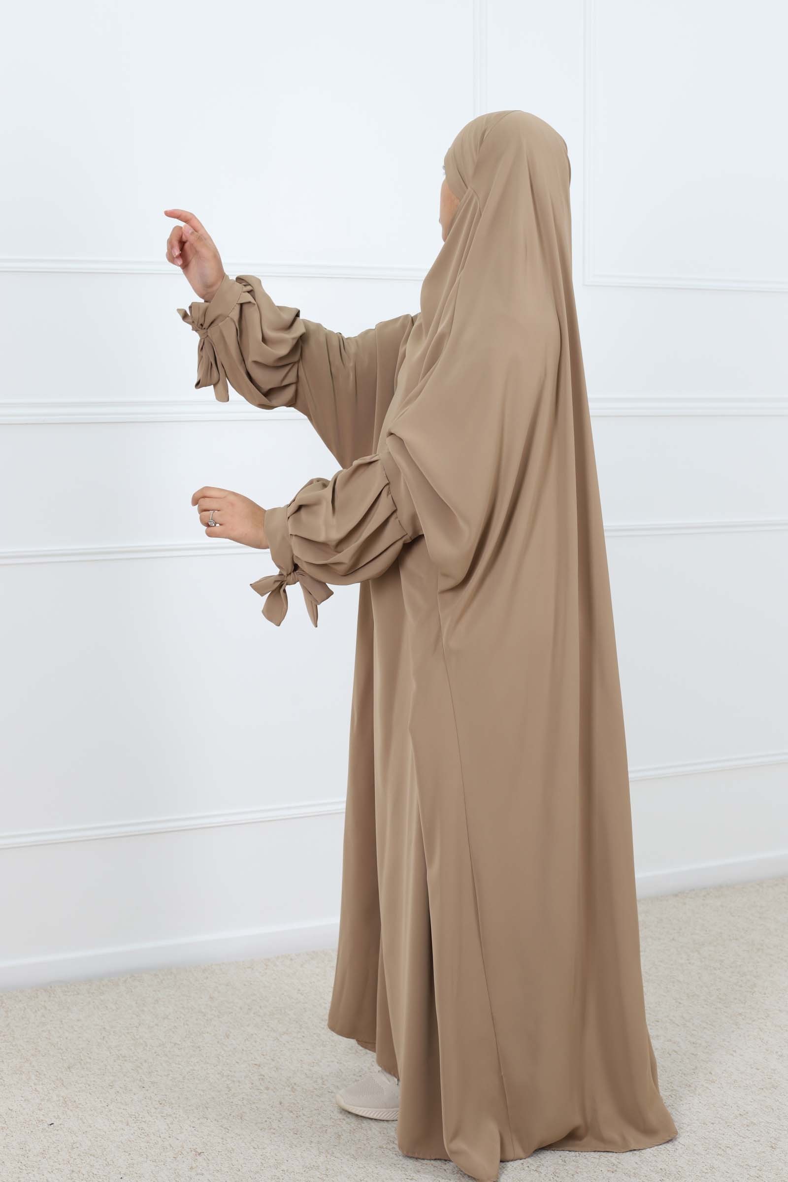 Jilbab 1 pièce en soie de medine  pas chère femme
