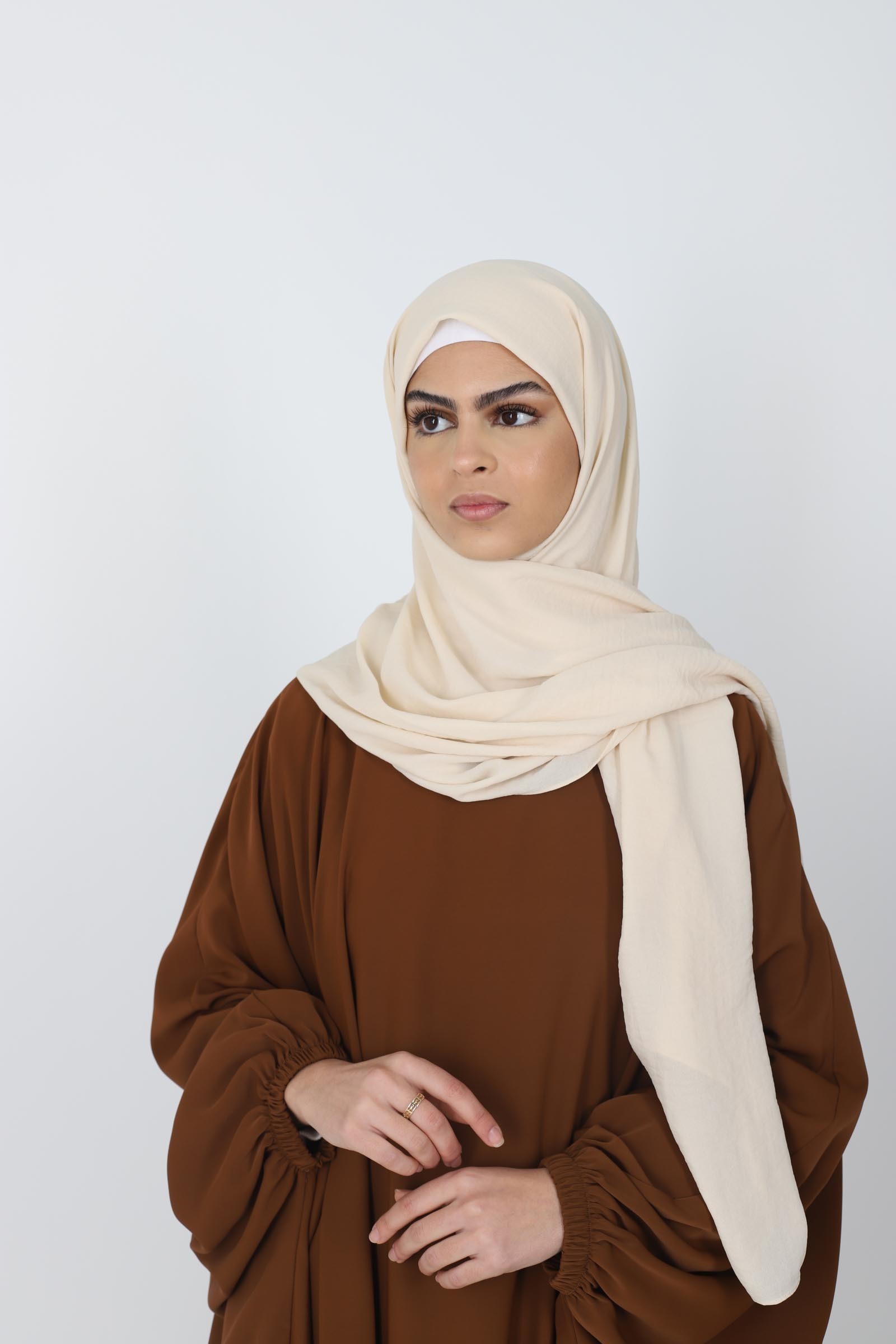 Hijab femme musulmane pas cher en tissu jazz pour le quotidien