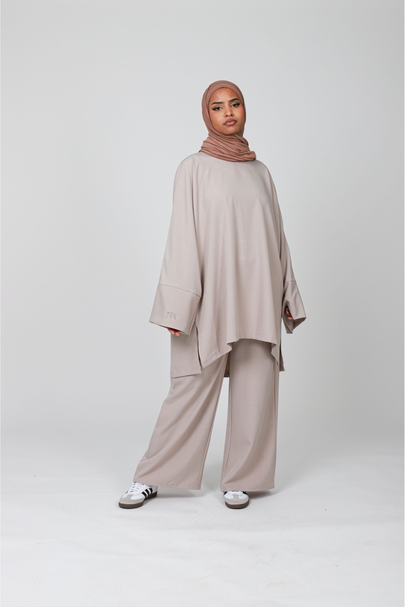 Ensemble pantalon légiférées pour femmes musulmanes 2024
