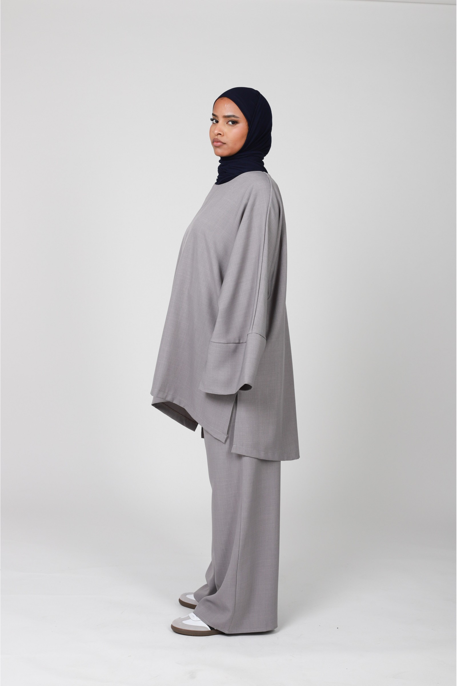 Ensemble pantalon légiférées pour femmes musulmanes 2024