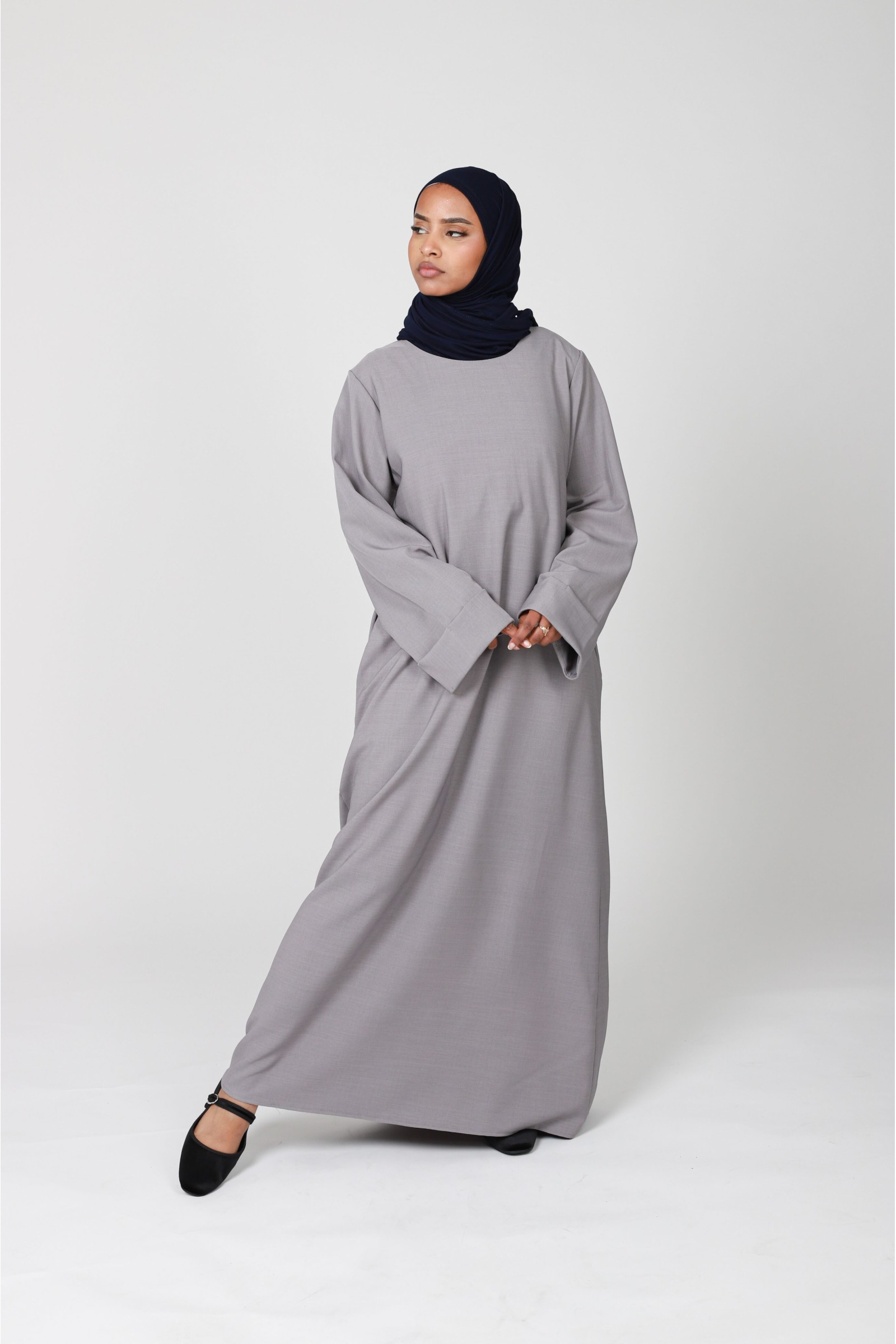 Abaya longue grise pour femme modeste musulmane 2024