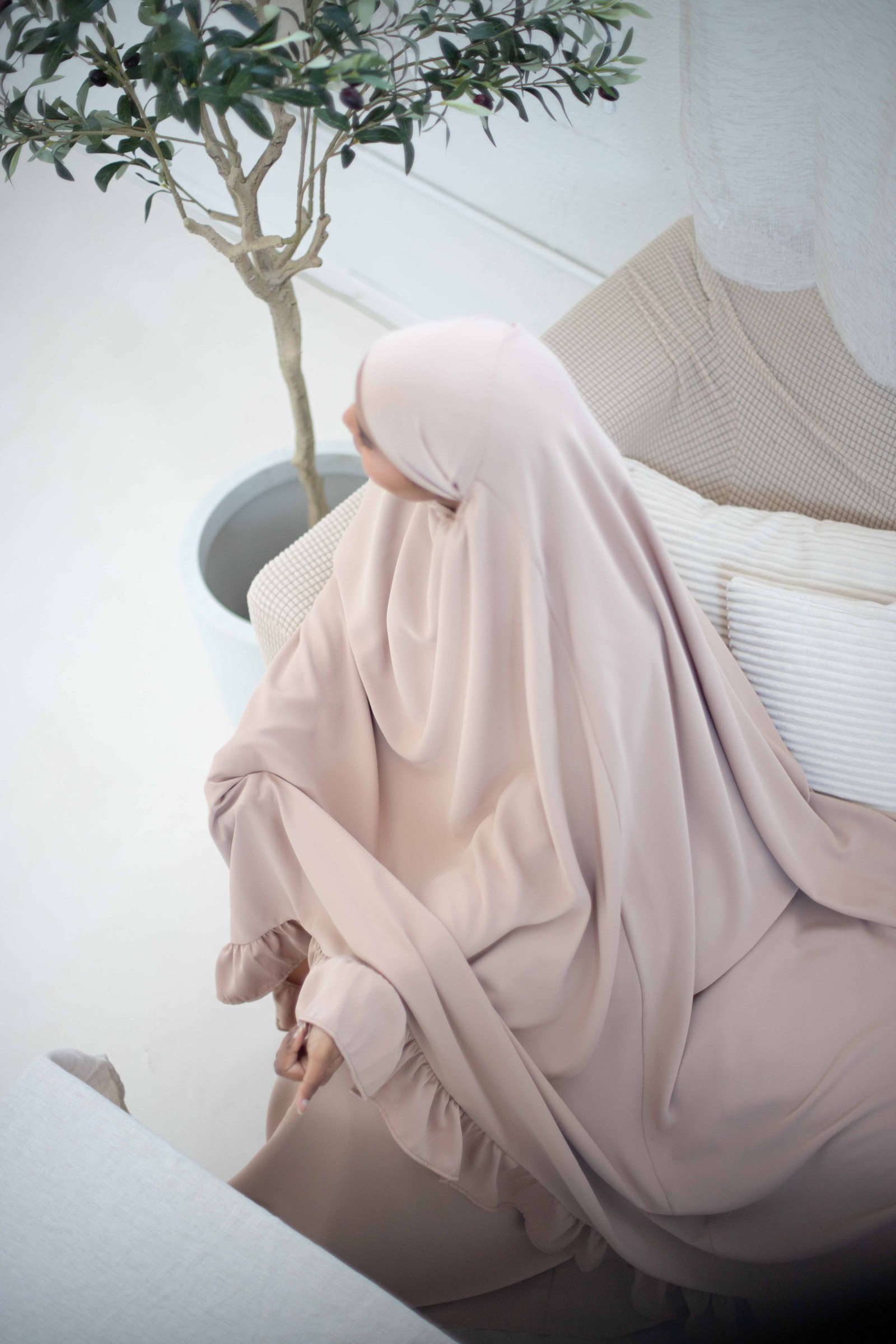 Medina silk prayer dress with khimar ideal for Ramadan 2024