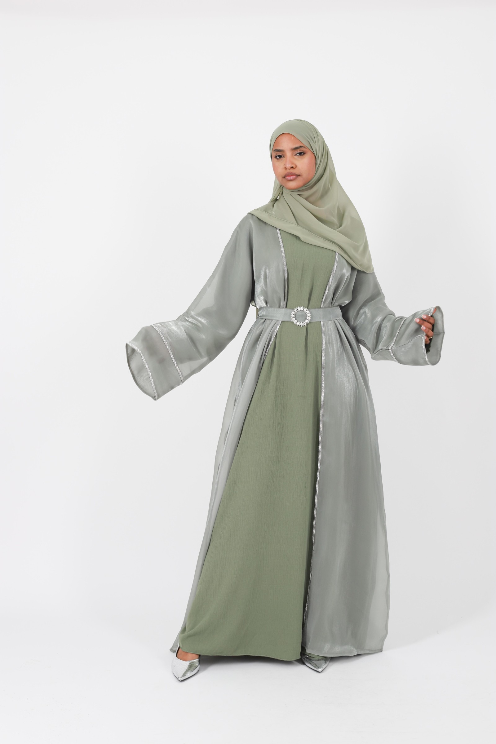 Abaya Dubai femme moderne musulmane tenue aid el fitr 2024
